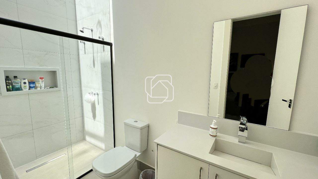 Casa de Condomínio à venda em Itu - SP - Condomínio Villas do Golfe: Banheiro