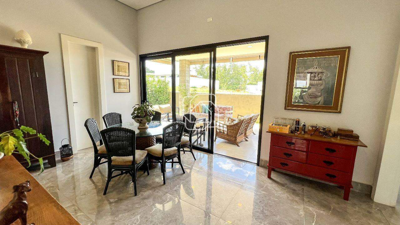 Casa de Condomínio à venda em Itu - SP - Condomínio Villas do Golfe: Sala de jantar, acesso externo