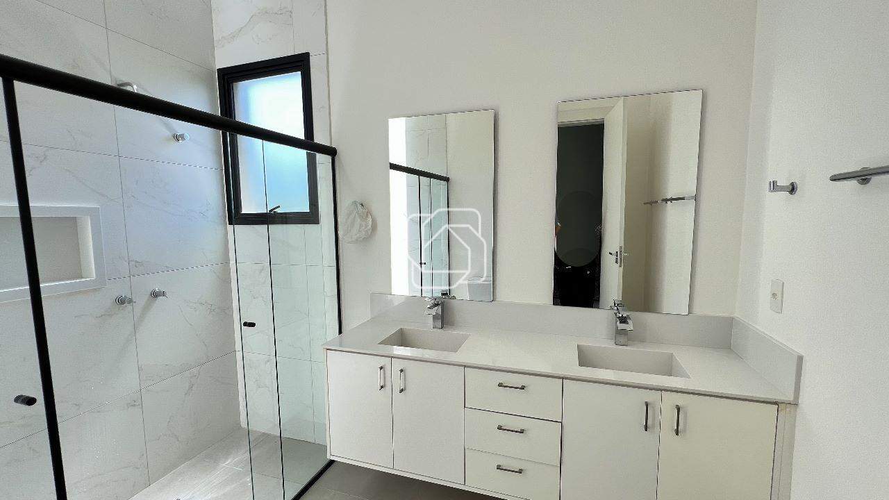 Casa de Condomínio à venda em Itu - SP - Condomínio Villas do Golfe: Banheiro