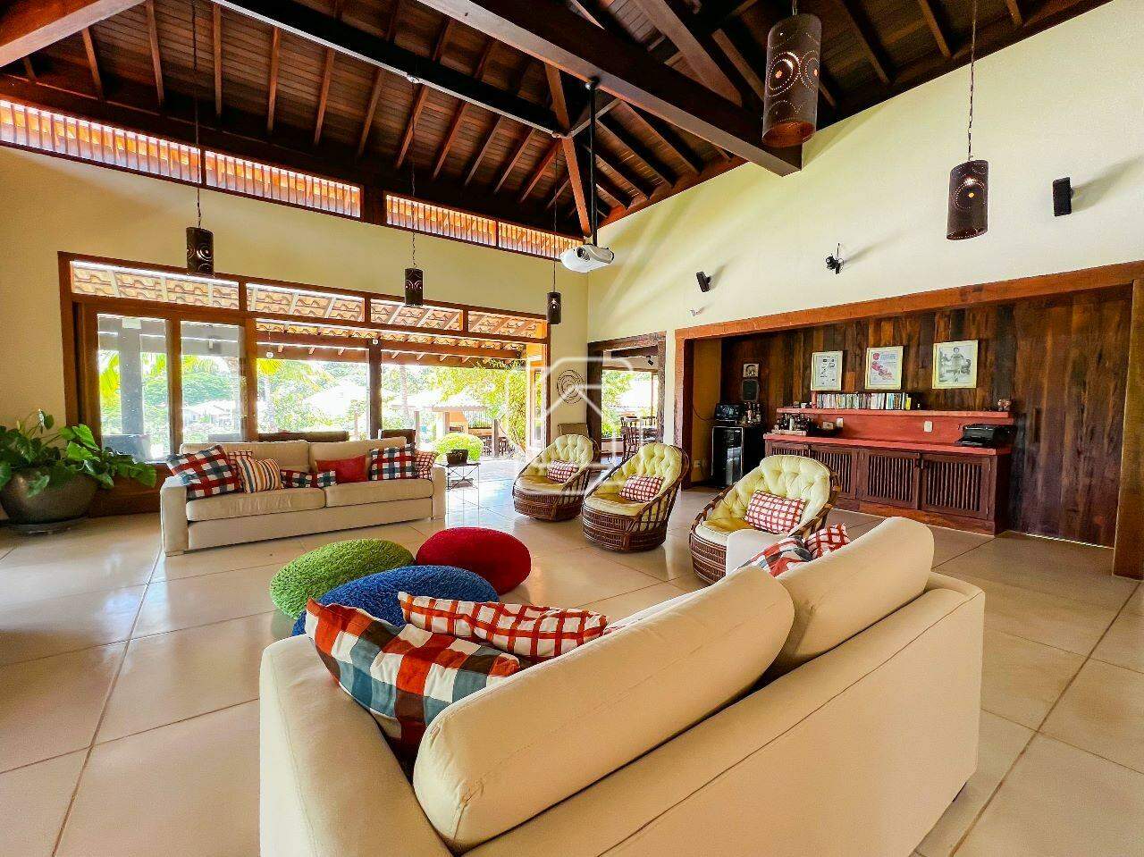Casa de Condomínio à venda em Indaiatuba - SP - Lagos de Shanadu: Sala de estar