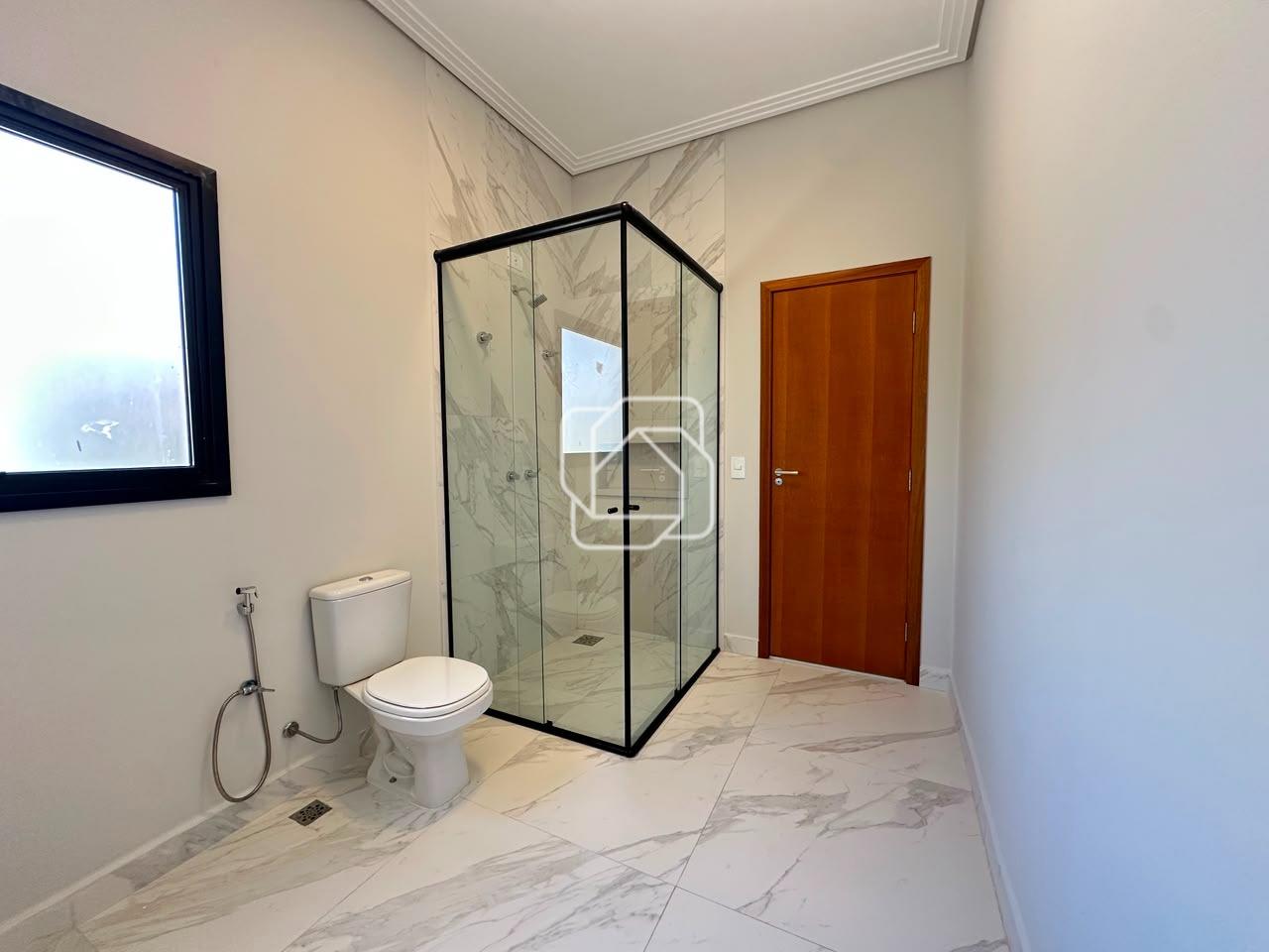 Casa de Condomínio à venda em Itu - SP - Jardim Plaza Atheneé: Banheiro