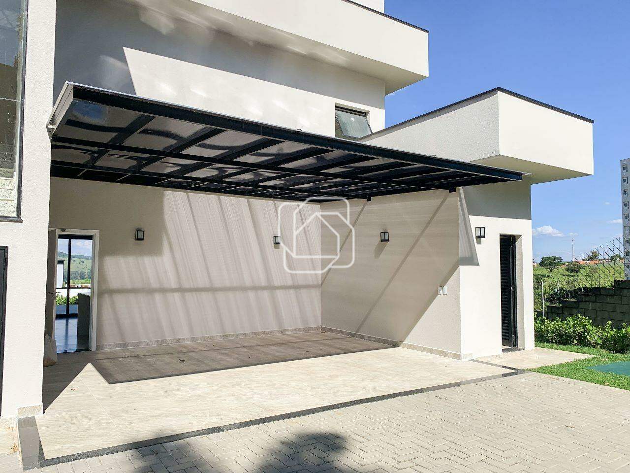 Casa de Condomínio à venda em Itu - SP - Jardim Plaza Atheneé: Garagem coberta