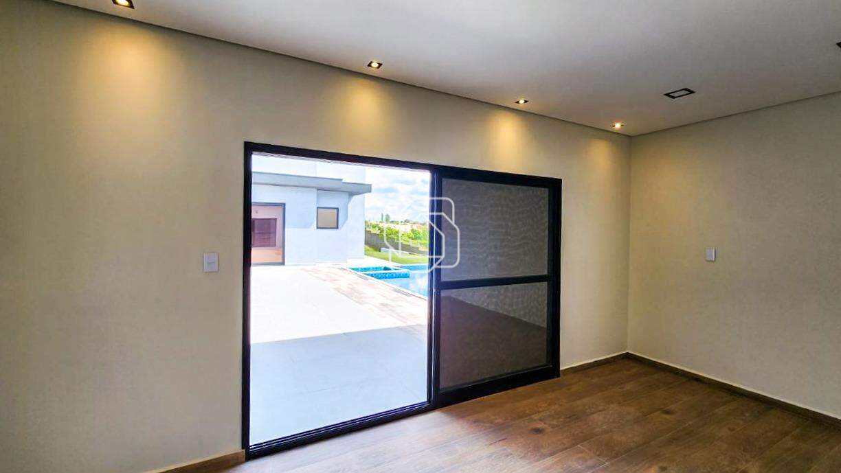 Casa de Condomínio à venda em Itu - SP - Residencial Parque Campos de Santo Antônio II: Sala íntima, acesso externo