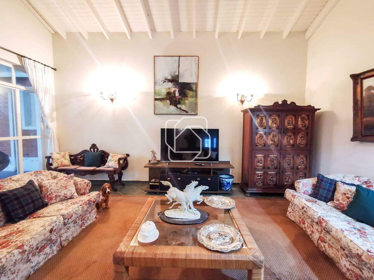 Casa de Condomínio à venda em Indaiatuba - SP - Chácara Polaris: Sala de estar