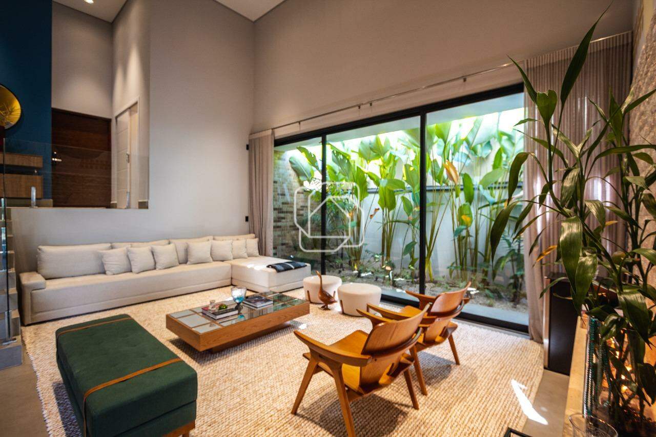 Casa de Condomínio à venda em Indaiatuba - SP - Jardim Residencial Santa Clara: Sala de estar