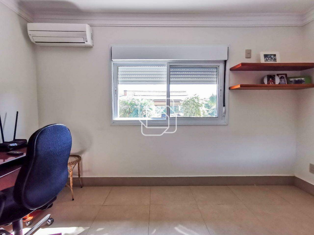 Casa de Condomínio à venda em Indaiatuba - SP - Vale das Laranjeiras: Escritório