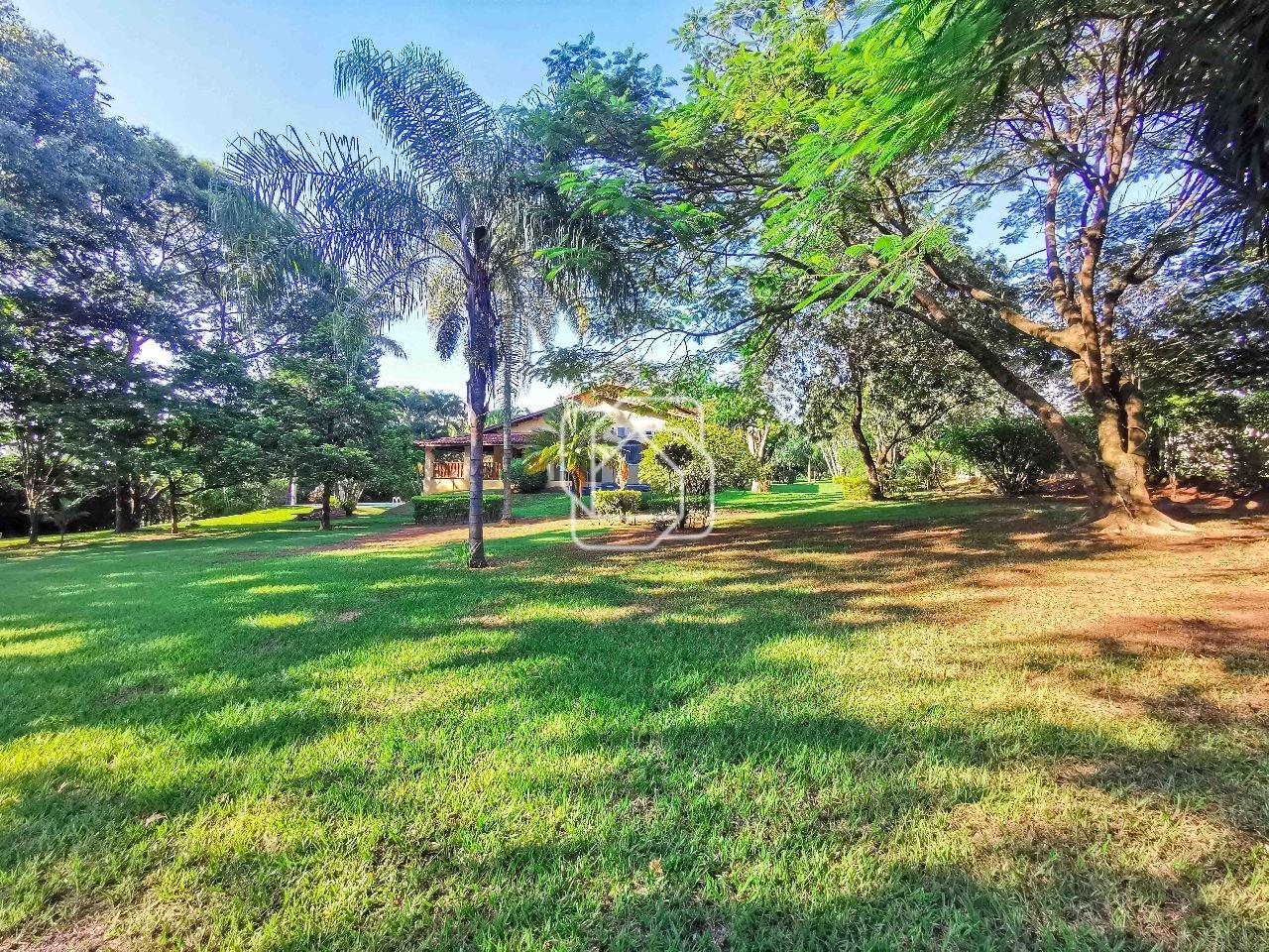 Casa de Condomínio à venda em Indaiatuba - SP - Recanto das Flores: Gramado