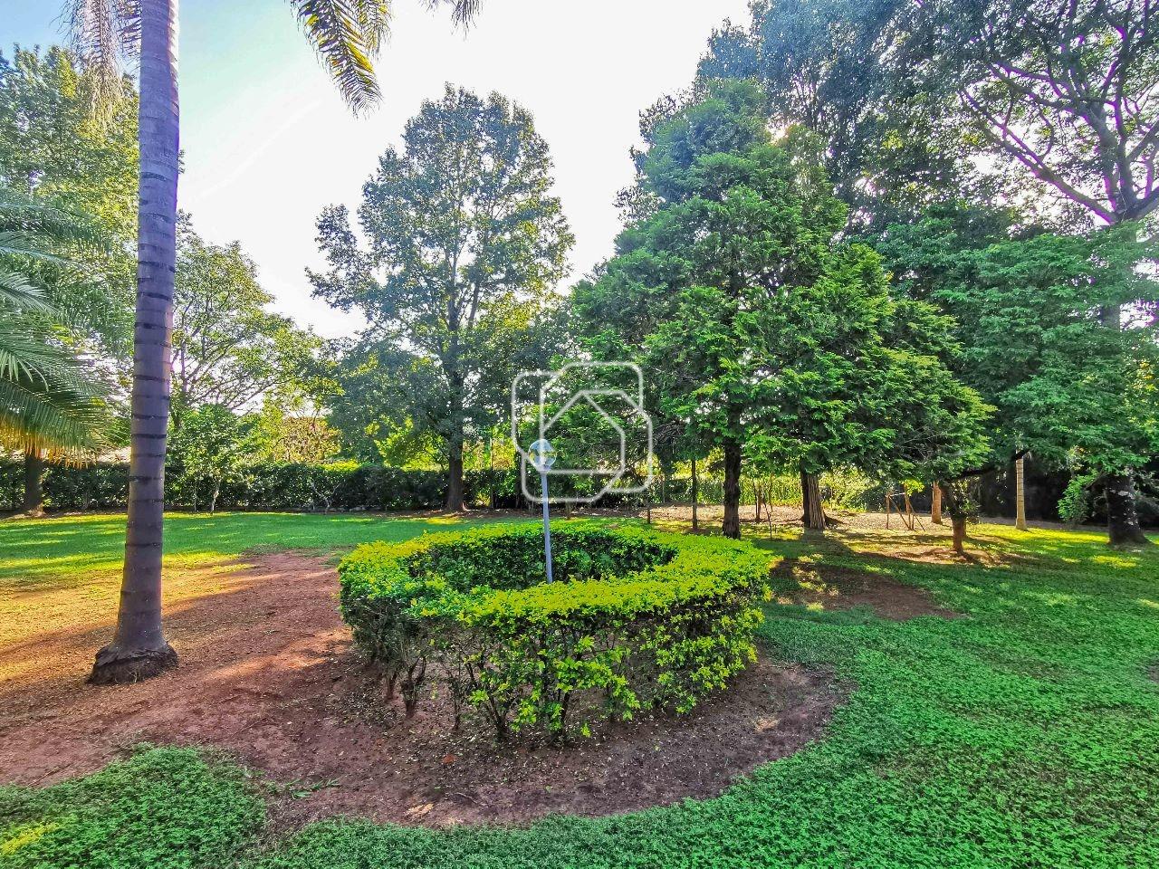 Casa de Condomínio à venda em Indaiatuba - SP - Recanto das Flores: Gramado