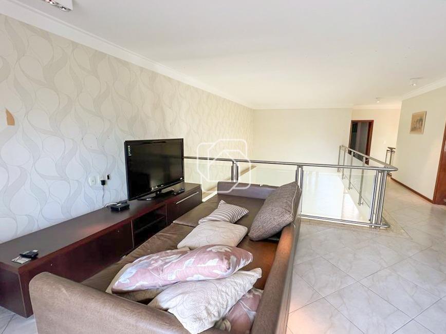 Casa de Condomínio à venda em Itu - SP - Jardim Theodora: Mezanino, sala com TV