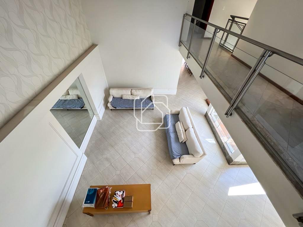 Casa de Condomínio à venda em Itu - SP - Jardim Theodora: Piso superior, visão da sala de estar