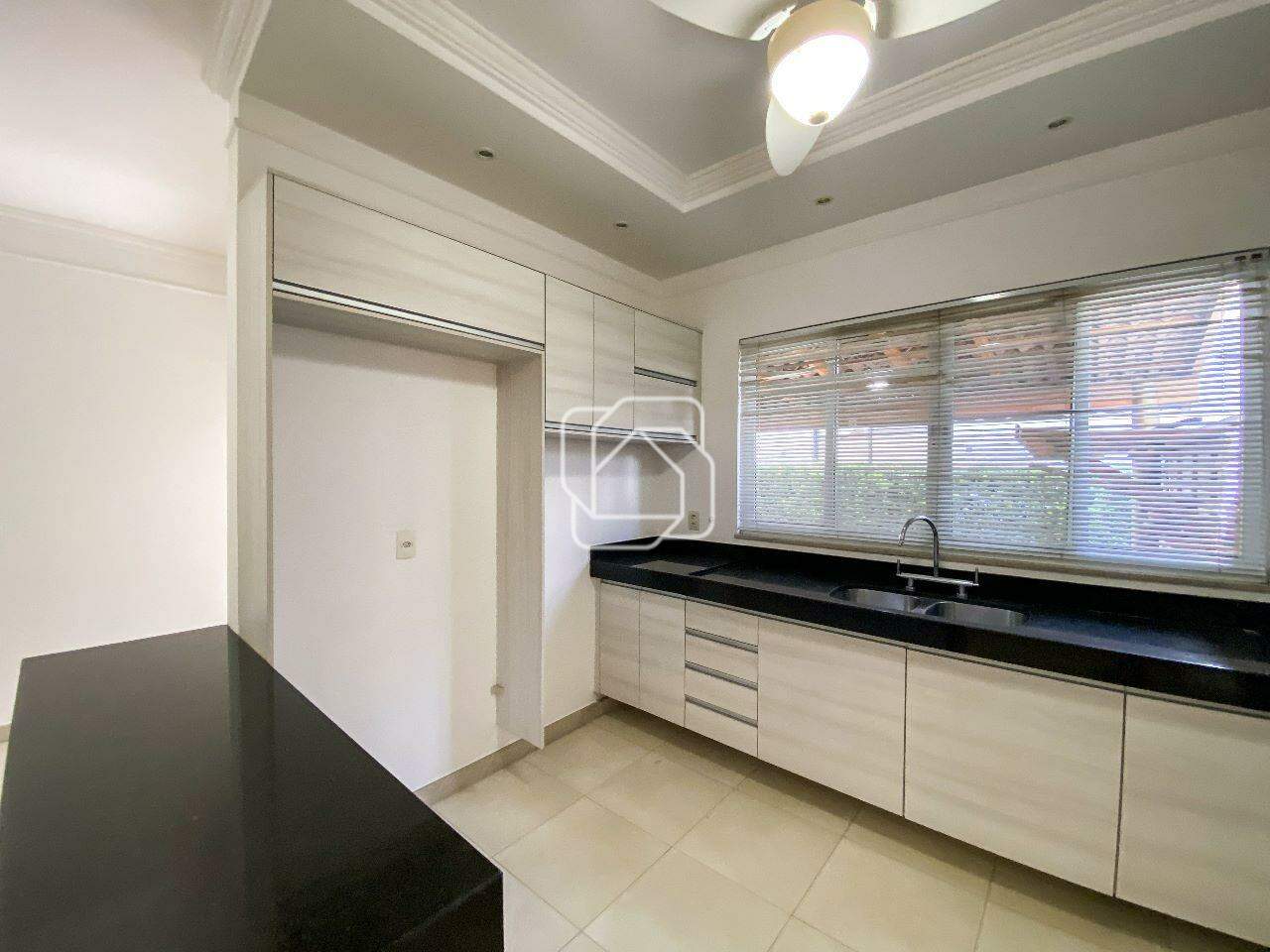 Casa de Condomínio à venda em Itu - SP - Jardim Plaza Atheneé: Cozinha