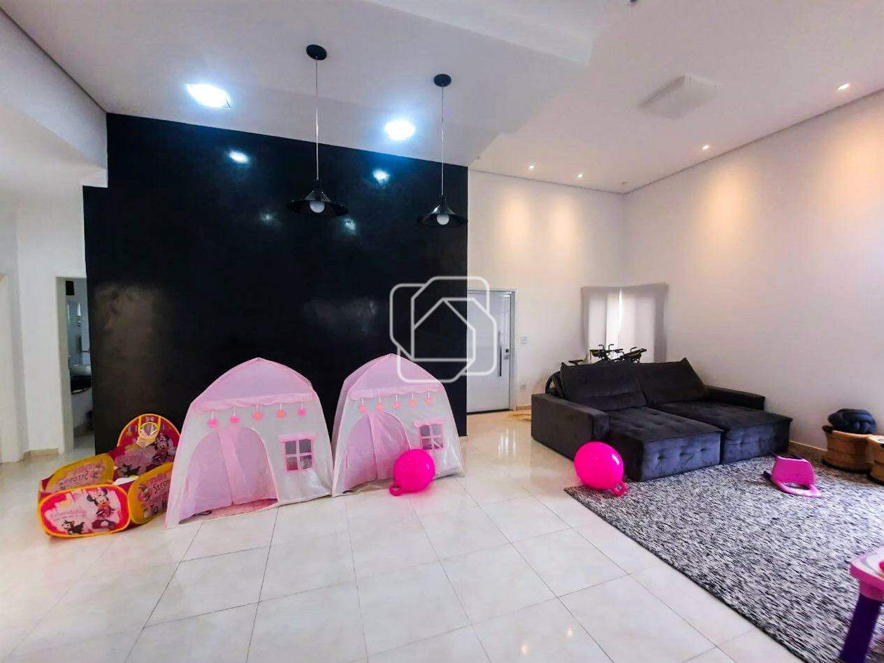 Casa de Condomínio à venda em Itu - SP - Chácara Flora: Brinquedoteca/sala
