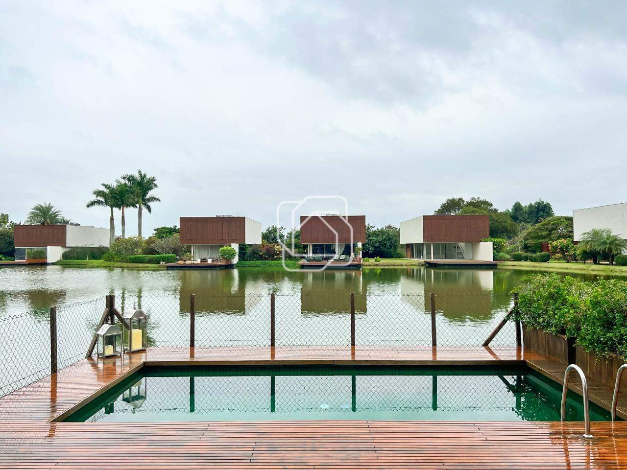 Casa de Condomínio à venda em Porto Feliz - SP - Condomínio Fazenda Boa Vista: Piscina e lago