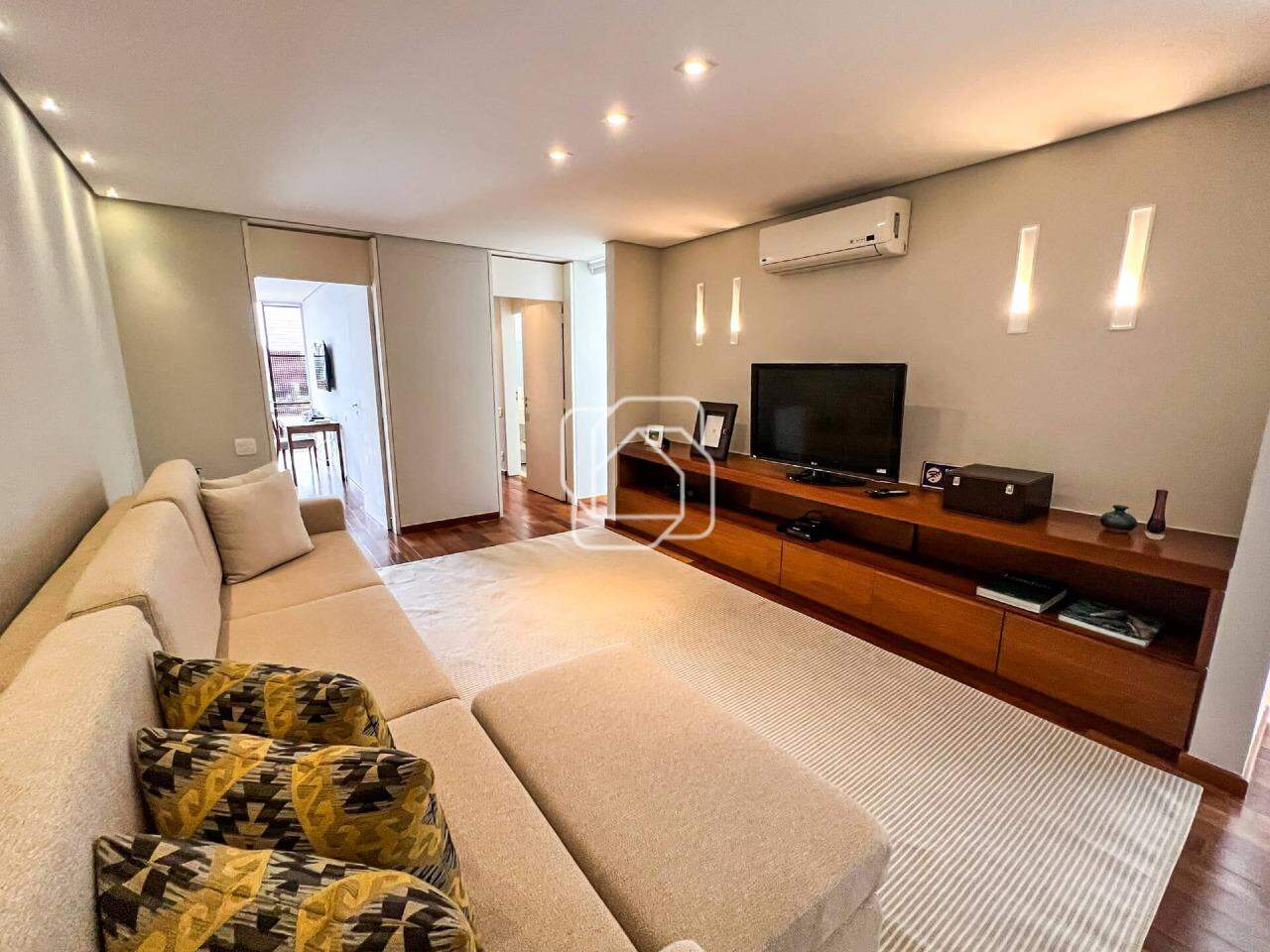 Casa de Condomínio à venda em Porto Feliz - SP - Condomínio Fazenda Boa Vista: Sala de estar, piso superior