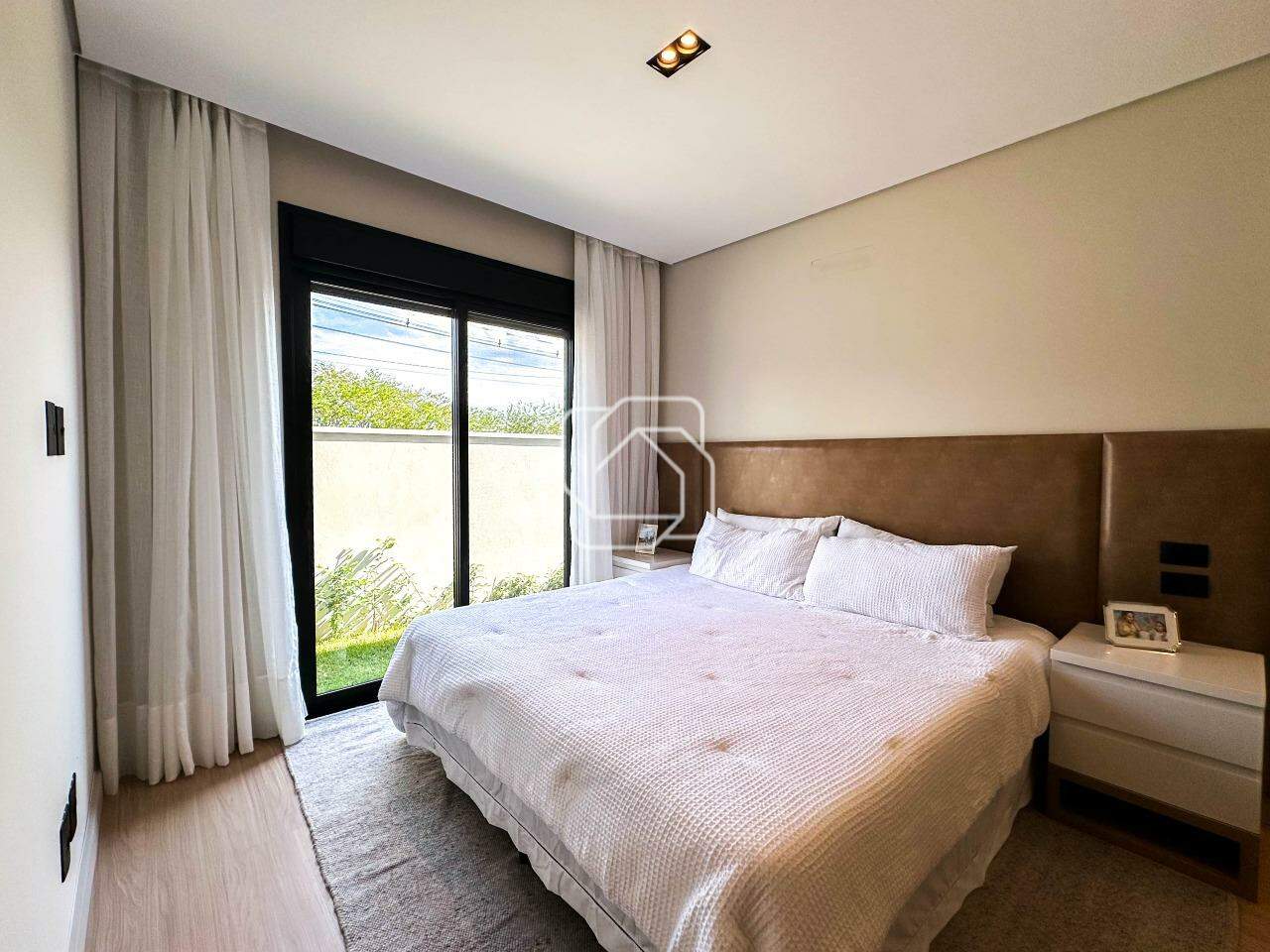 Casa de Condomínio à venda em Itu - SP - Condomínio Villas do Golfe: Quarto