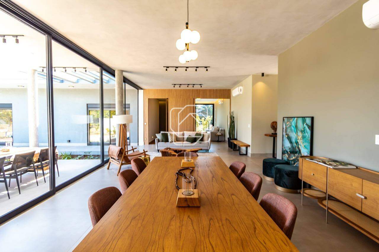 Casa de Condomínio à venda em Indaiatuba - SP - Helvetia Country: Sala de jantar