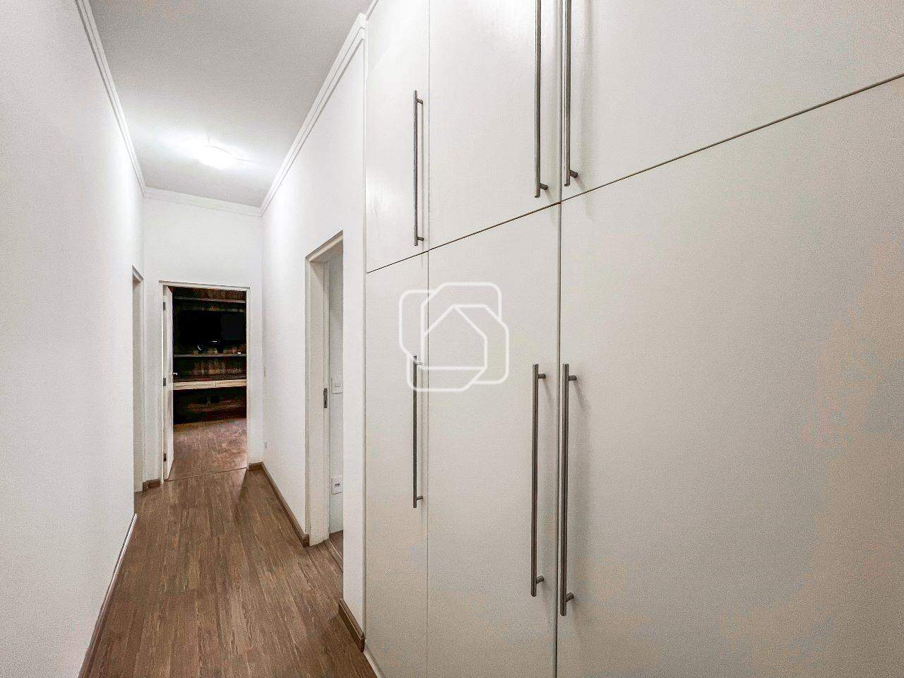 Casa de Condomínio à venda em Itu - SP - Portal da Vila Rica : Corredor dos quartos