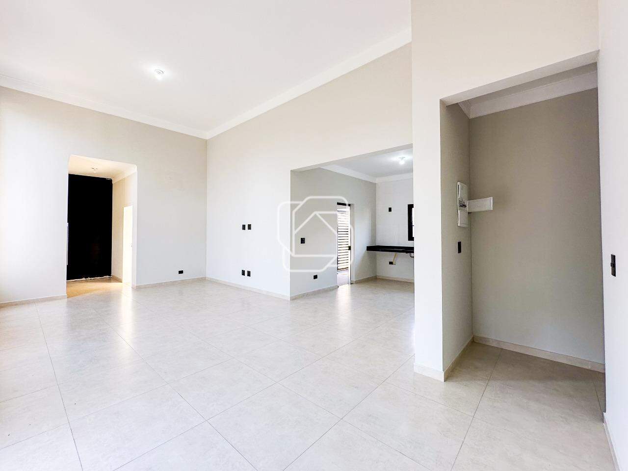 Casa de Condomínio à venda em Salto - SP - Residencial Central Parque: Salas e cozinha integradas