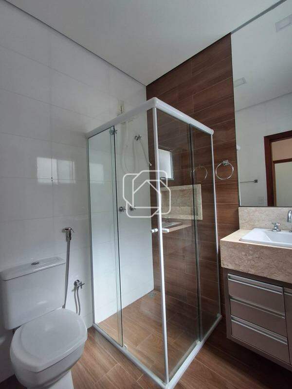 Casa de Condomínio para aluguel em Indaiatuba - SP - Jardim Residencial Maria Dulce: Banheiro