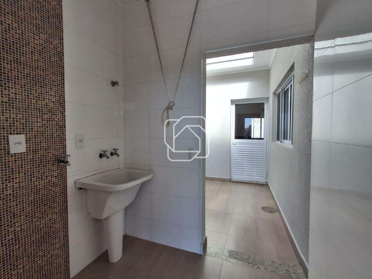 Casa de Condomínio para aluguel em Indaiatuba - SP - Jardim Residencial Maria Dulce: Lavanderia