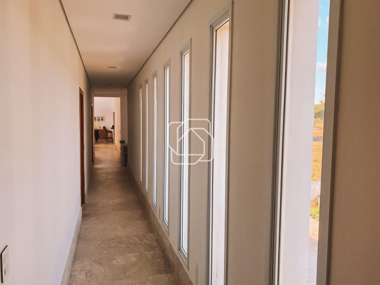 Casa de Condomínio à venda em Cabreúva - SP - Portal do Japy Golf Clube: Corredor 