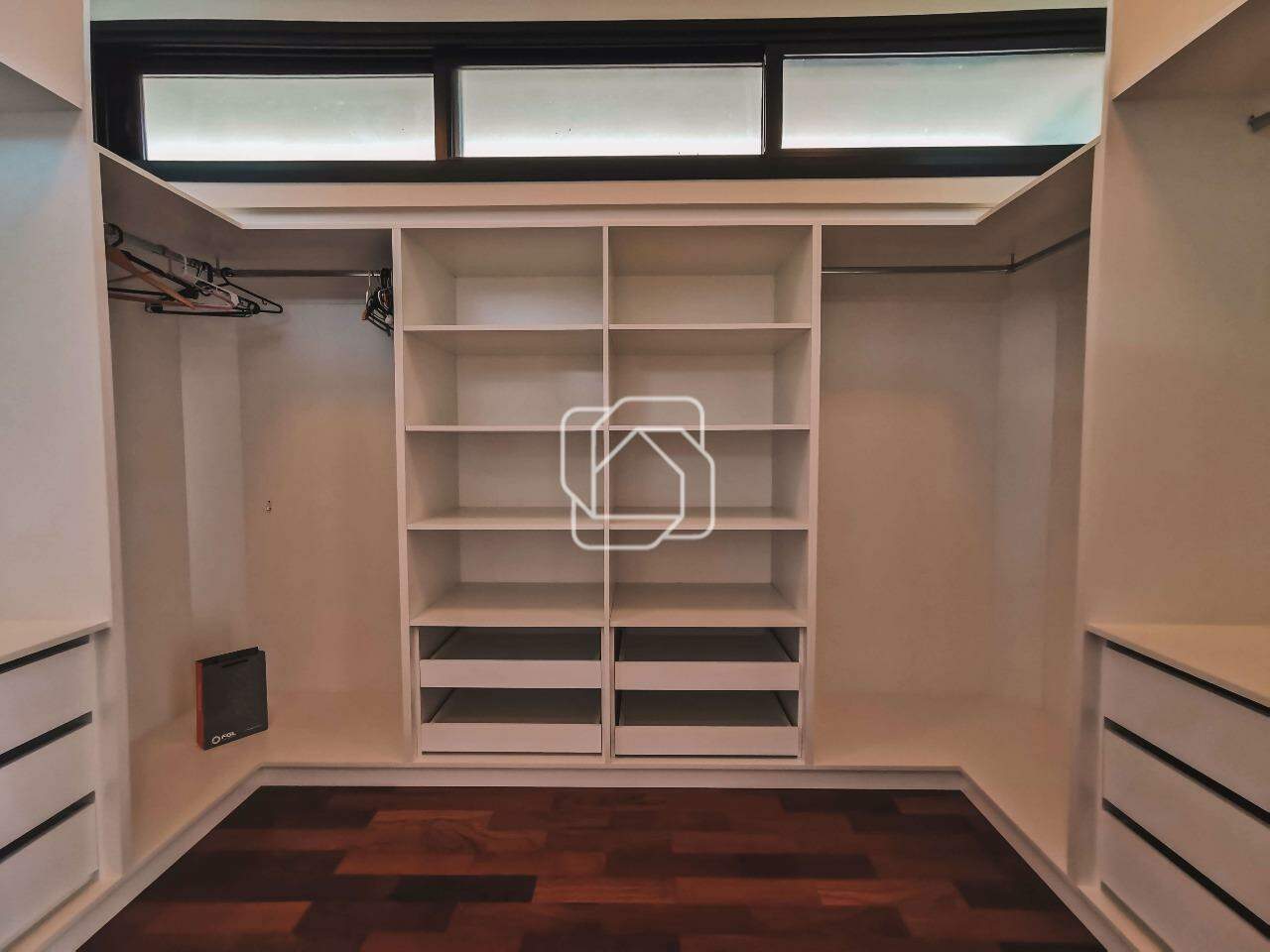 Casa de Condomínio à venda em Itupeva - SP - Fazenda da Grama: Closet
