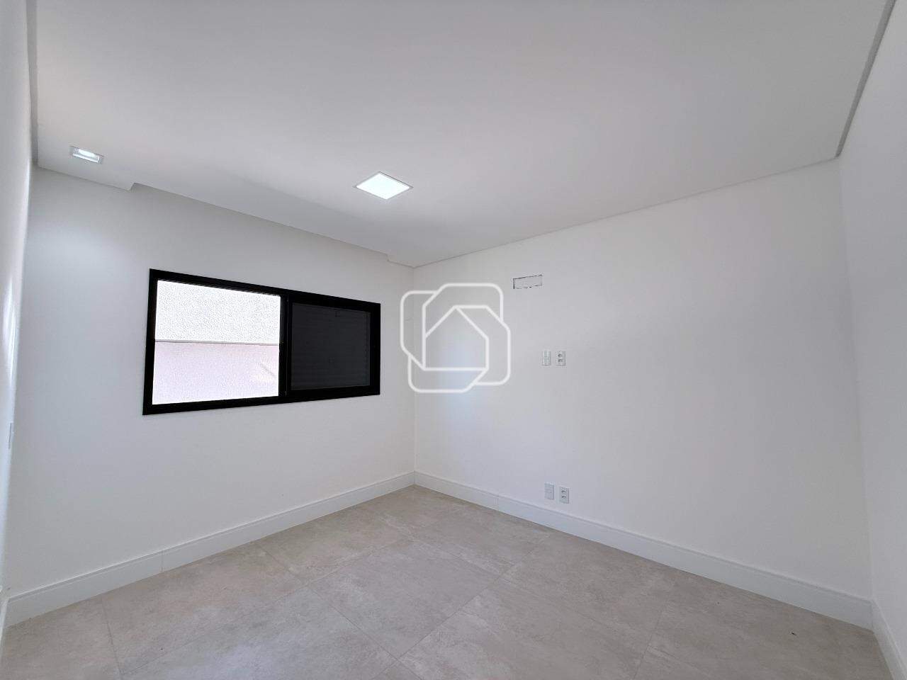 Casa de Condomínio à venda em Salto - SP - Residencial Central Parque: Salas integradas