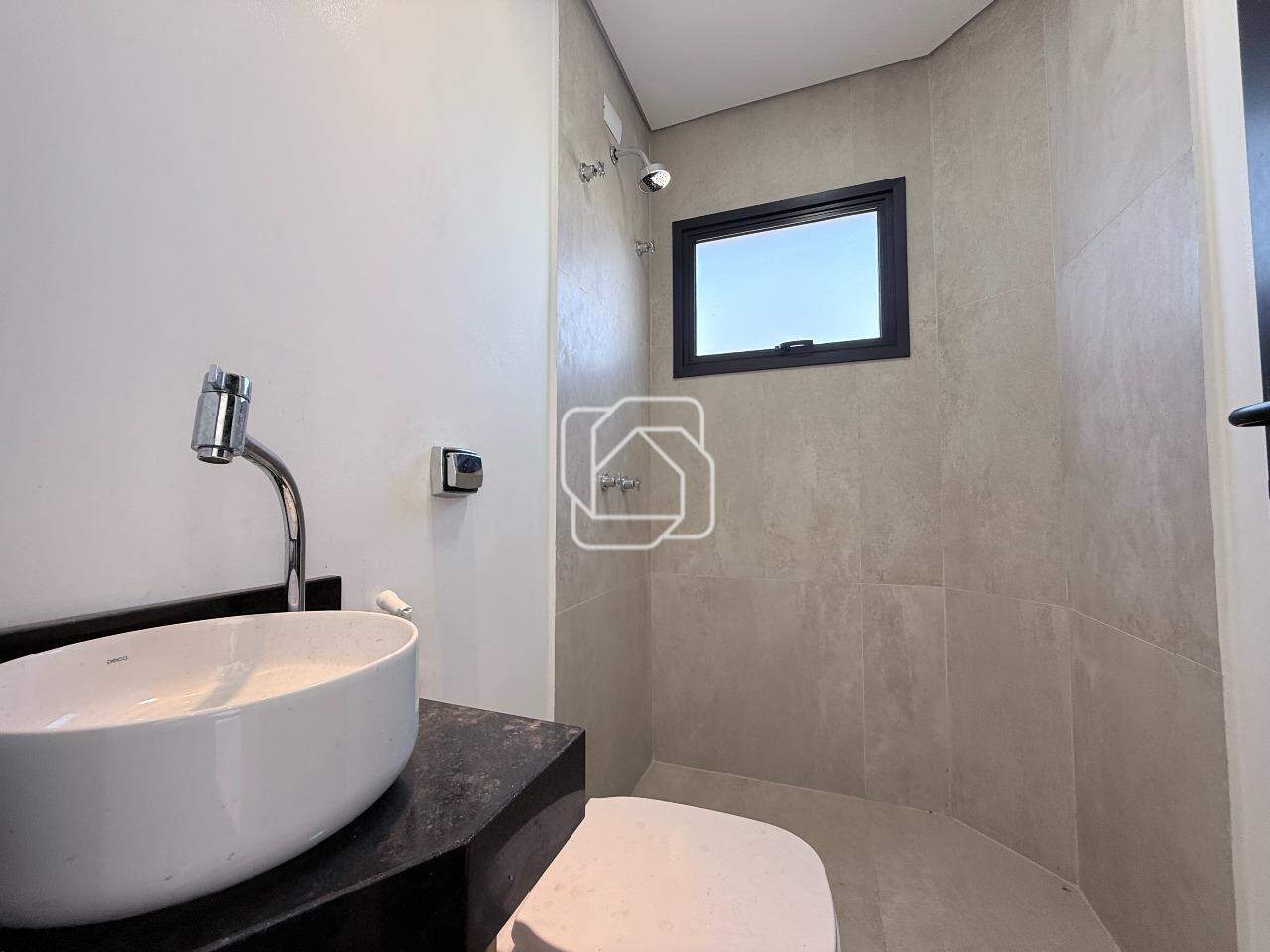 Casa de Condomínio à venda em Salto - SP - Residencial Central Parque: Banheiro