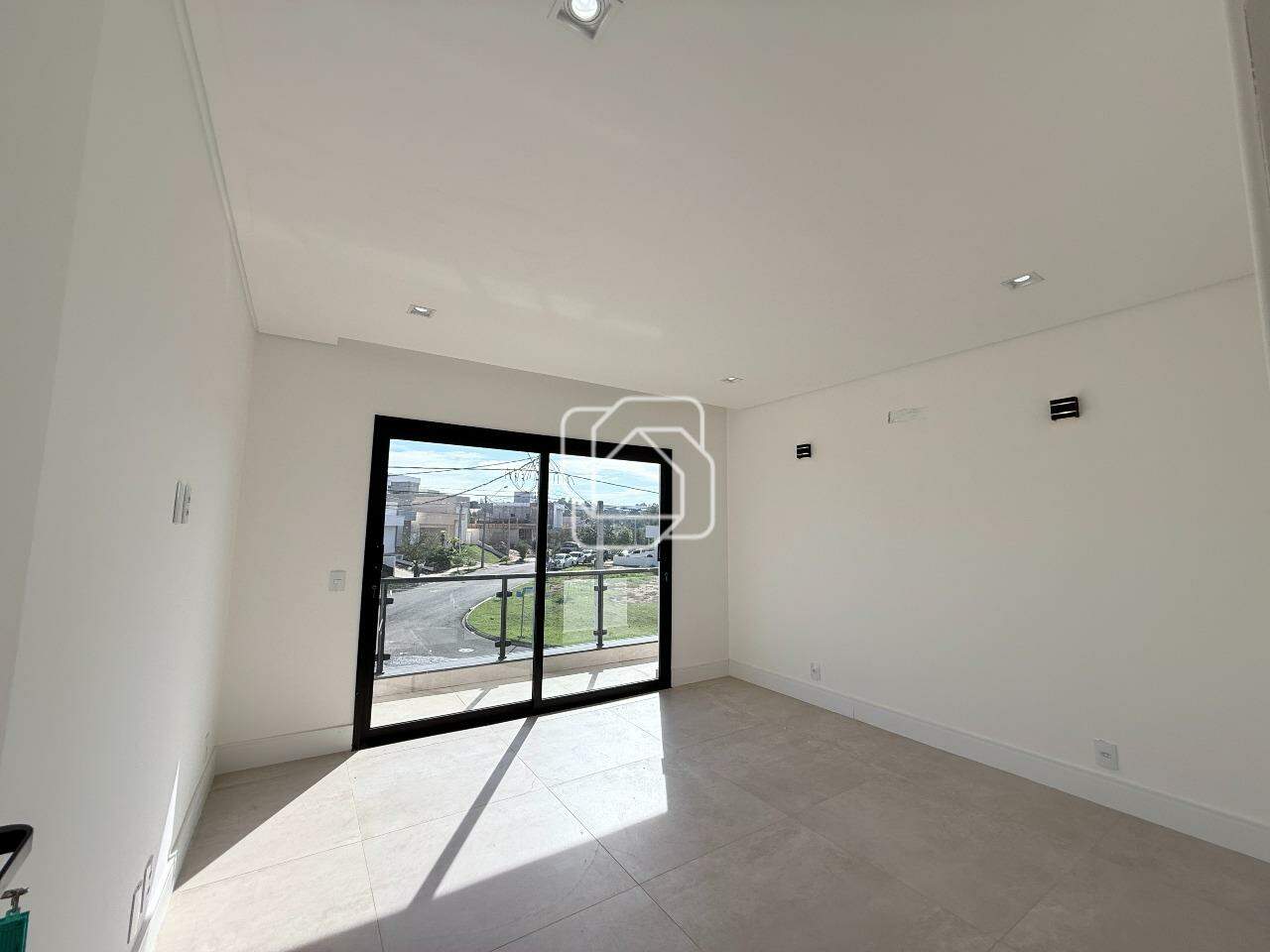 Casa de Condomínio à venda em Salto - SP - Residencial Central Parque: Salas integradas
