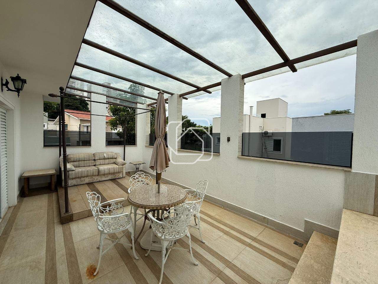 Casa de Condomínio à venda em Itu - SP - Parque do Varvito: Área externa