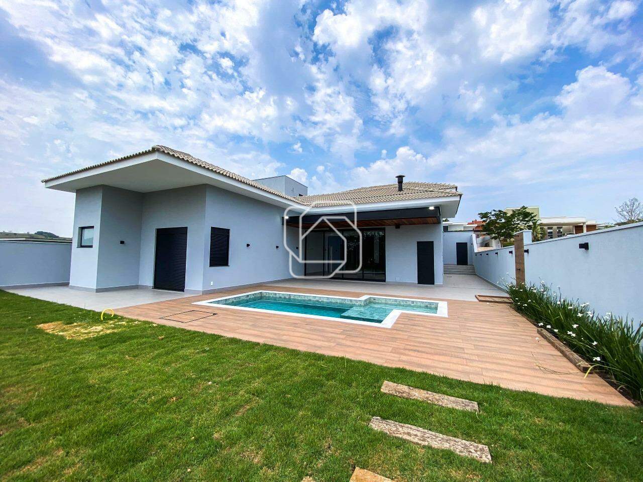 Casa de Condomínio à venda em Itu - SP - Residencial Parque Campos de Santo Antônio II: Área externa