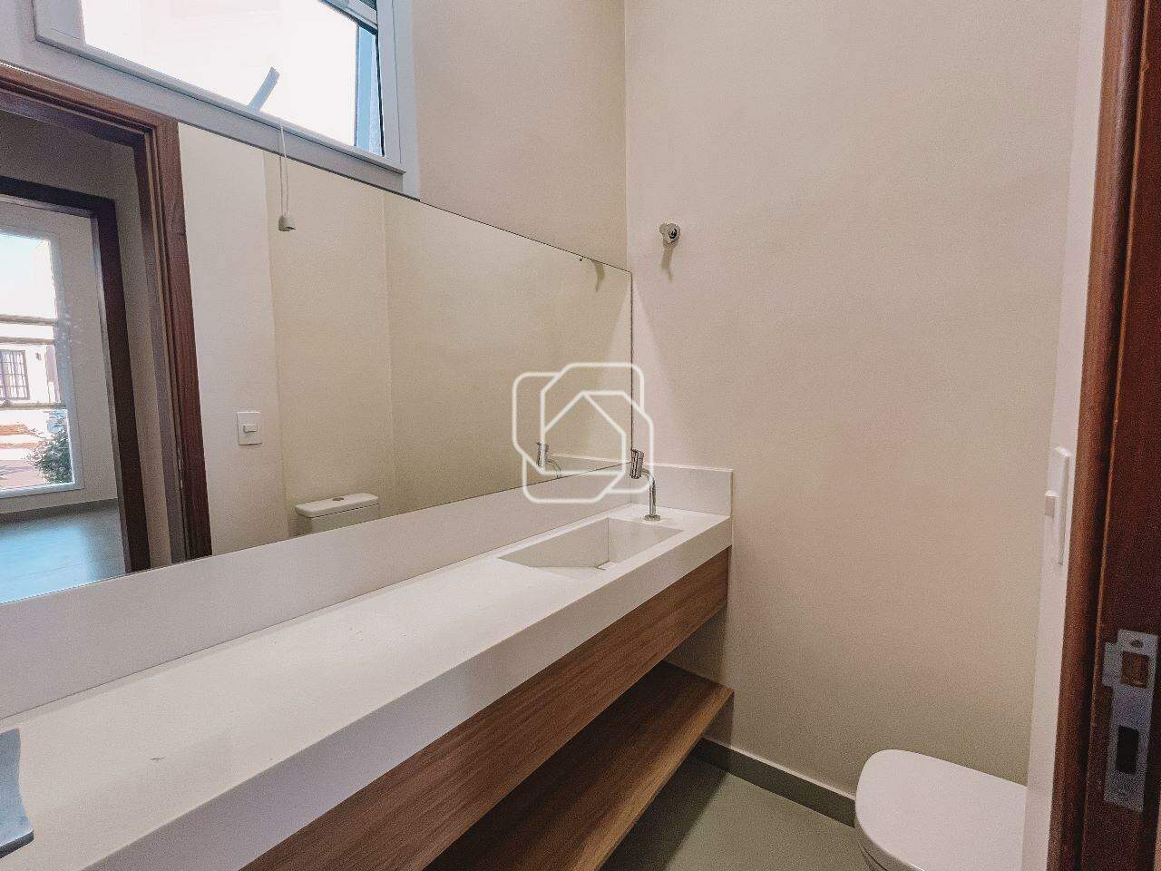 Casa de Condomínio para aluguel em Indaiatuba - SP - Jardim Residencial Dona Lucilla: Lavabo