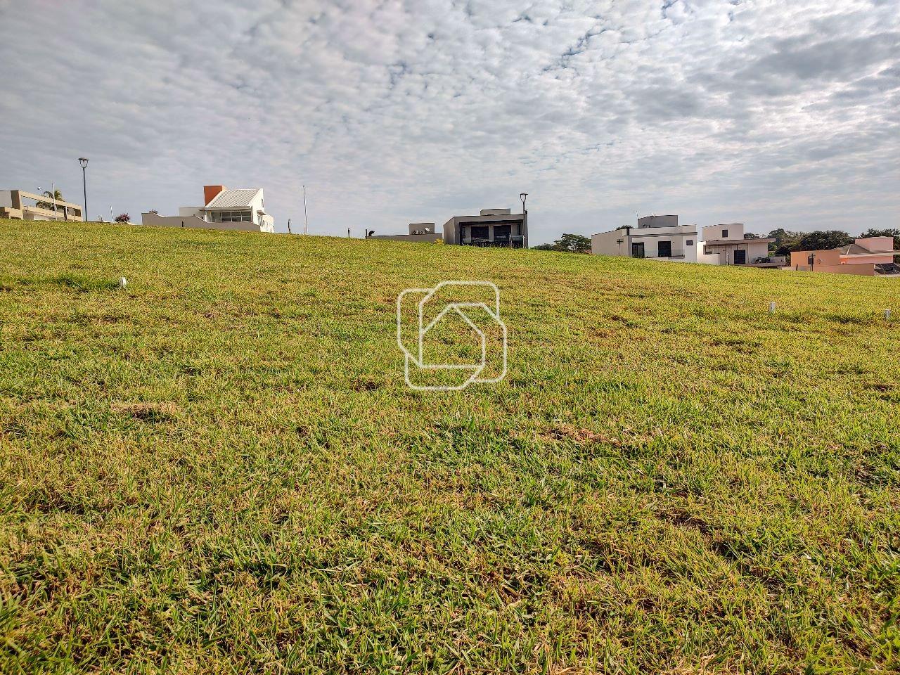 Terreno à venda em Itu - SP - Condomínio Vila dos Manacás: Visão ampla do terreno