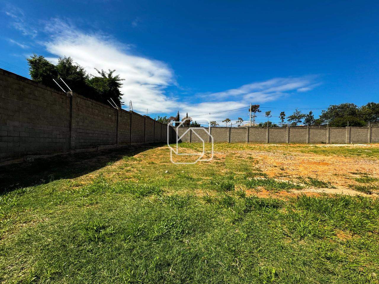 Terreno à venda em Itu - SP - Condomínio Vila dos Manacás: 