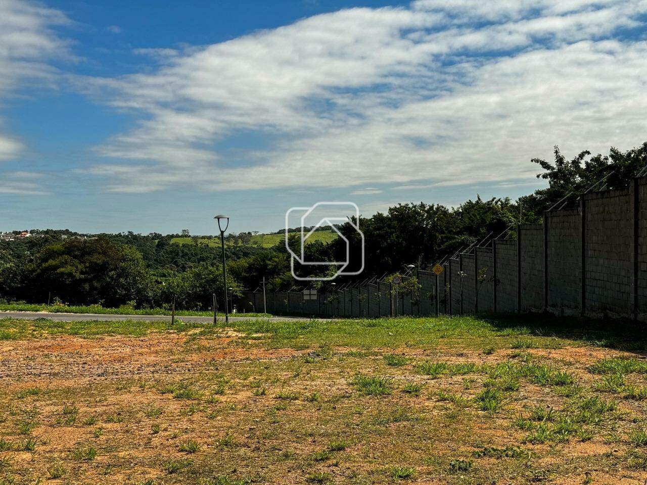 Terreno à venda em Itu - SP - Condomínio Vila dos Manacás: