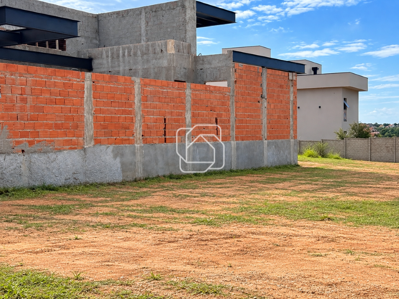 Terreno à venda em Itu - SP - Condomínio Vila dos Manacás: Visão geral do terreno