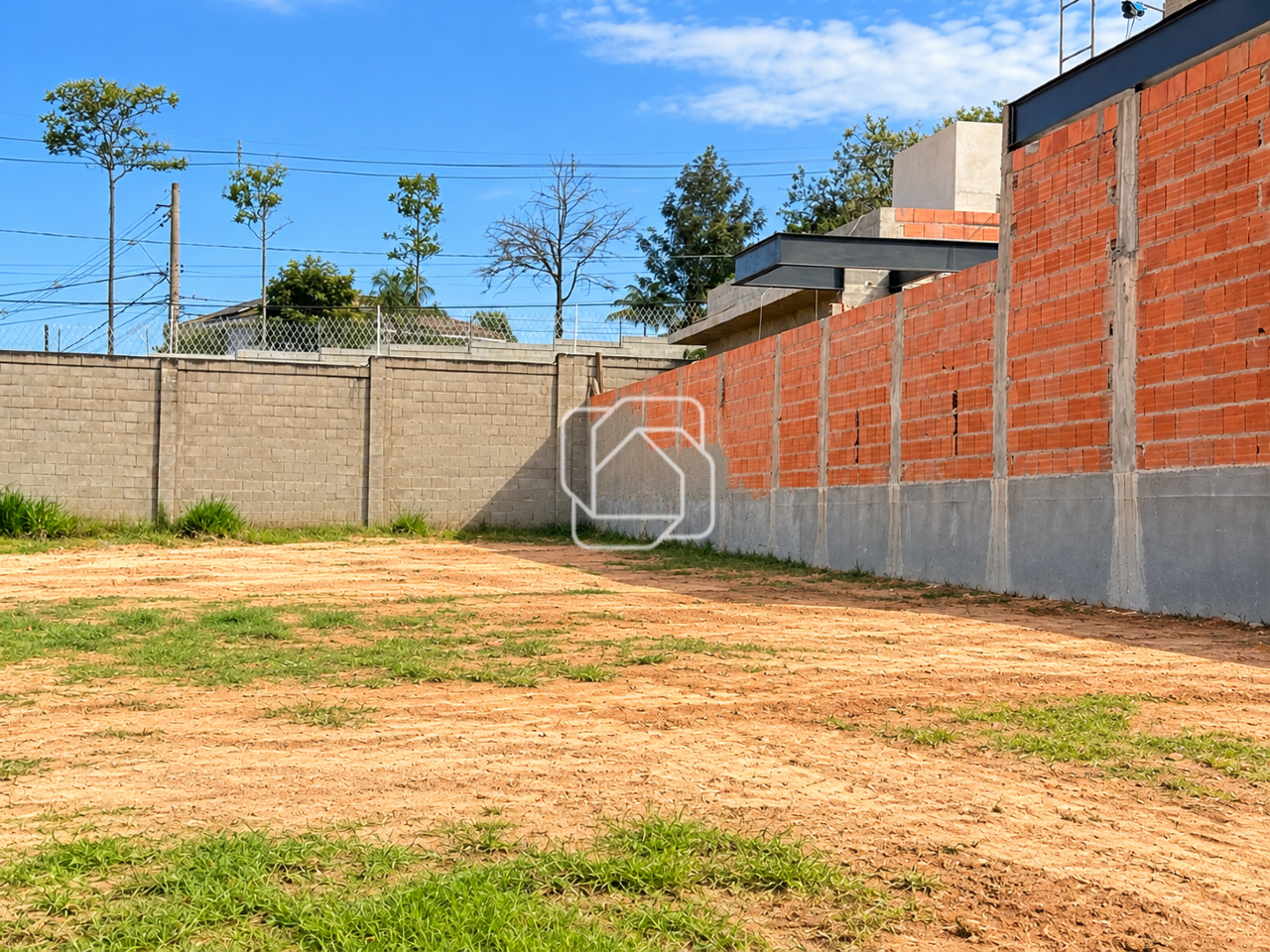 Terreno à venda em Itu - SP - Condomínio Vila dos Manacás: Visão geral do terreno