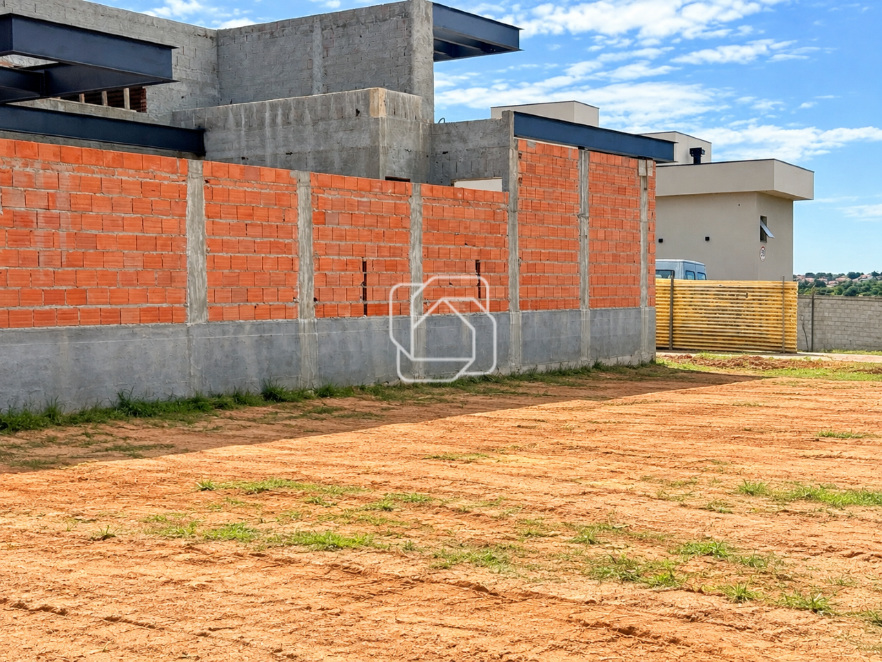 Terreno à venda em Itu - SP - Condomínio Vila dos Manacás: Visão geral do terreno
