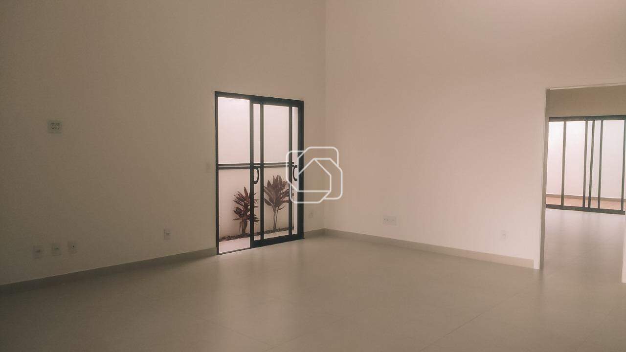 Casa de Condomínio para aluguel em Salto - SP - Residencial Central Parque: Sala de estar