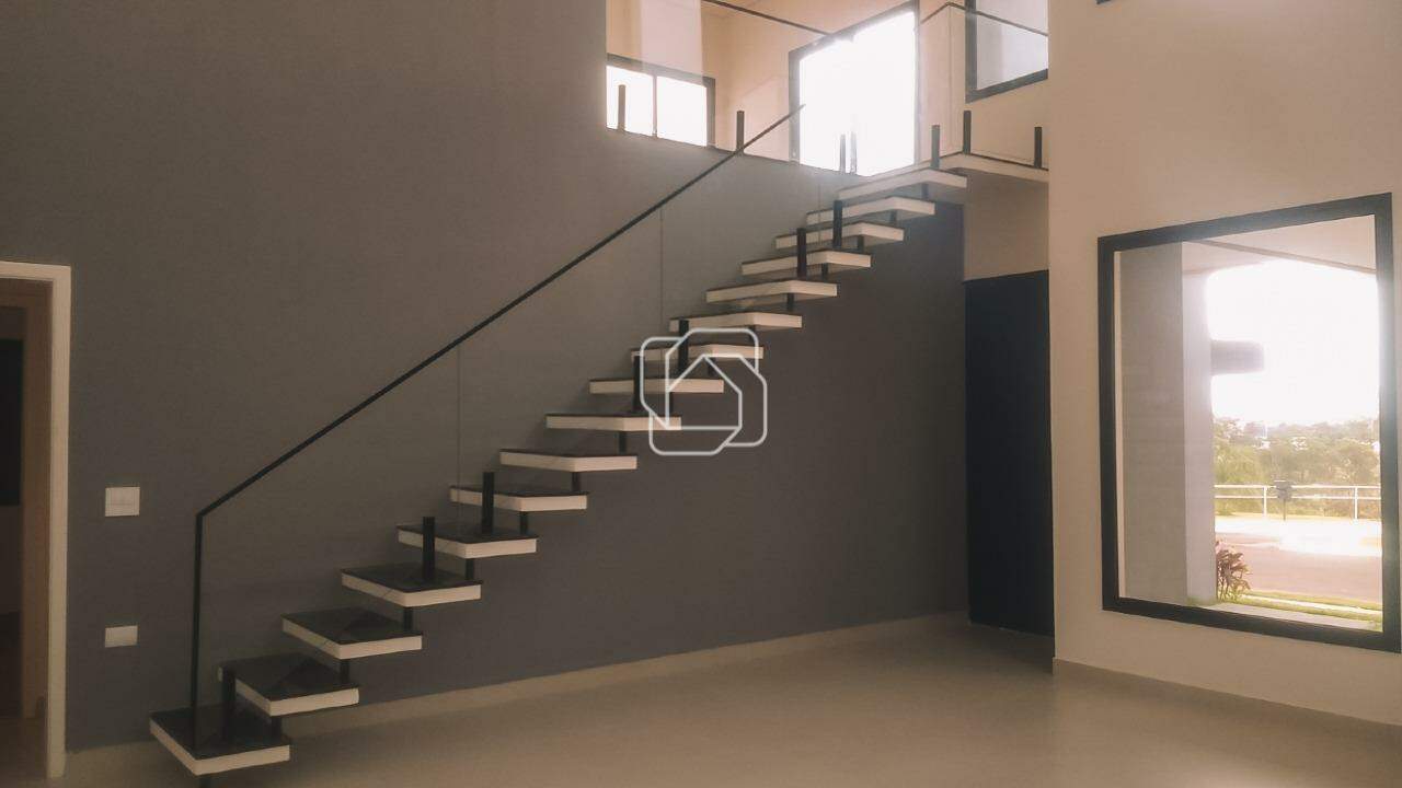 Casa de Condomínio para aluguel em Salto - SP - Residencial Central Parque: Sala de estar