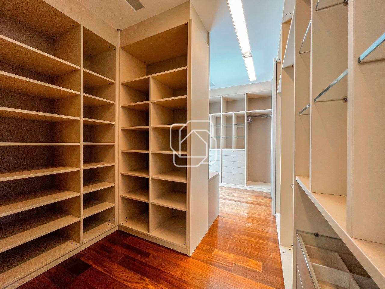 Casa de Condomínio à venda em Itu - SP - Condomínio Terras de São José II: Closet