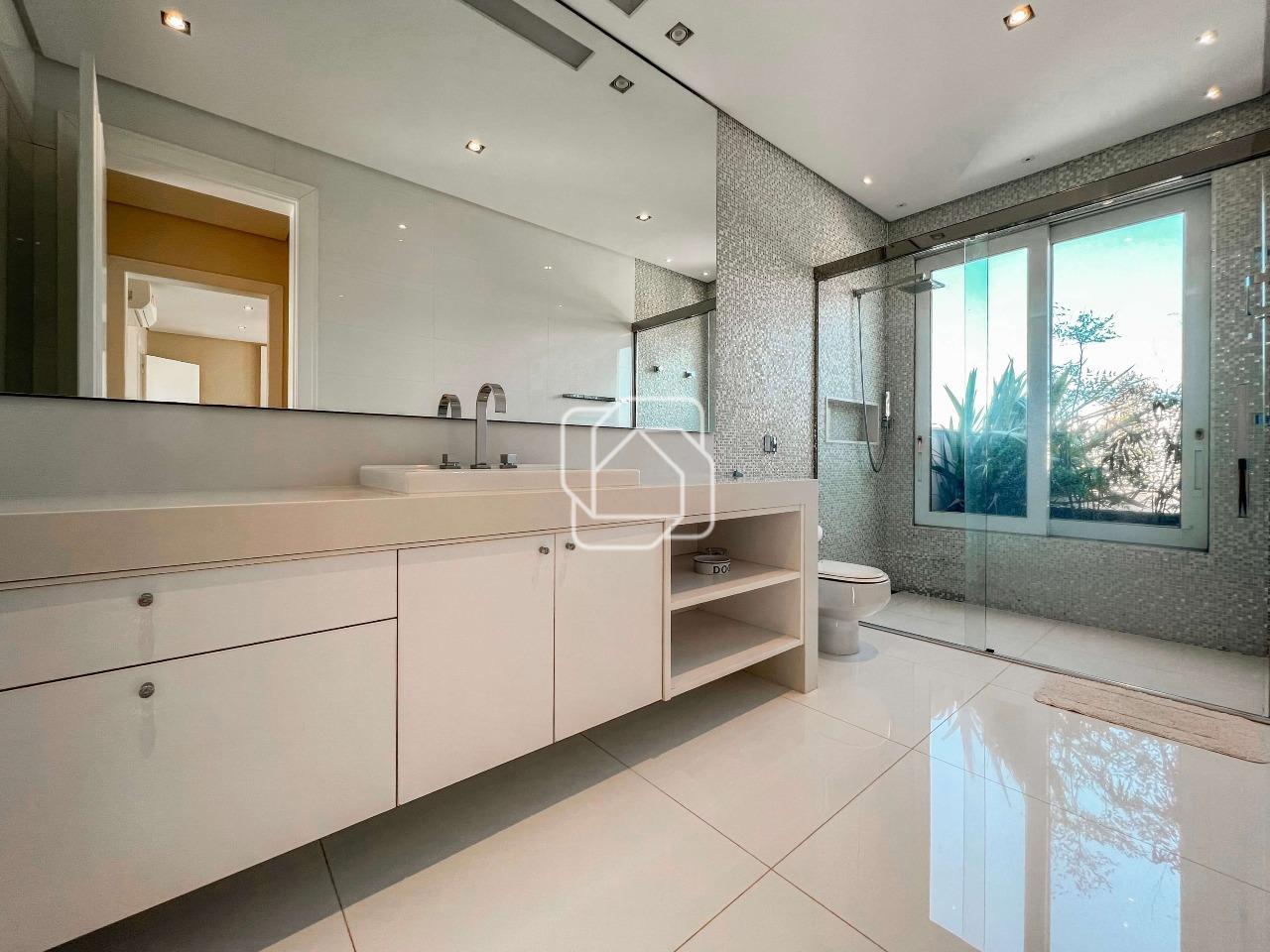 Casa de Condomínio à venda em Itu - SP - Condomínio Terras de São José II: Banheiro