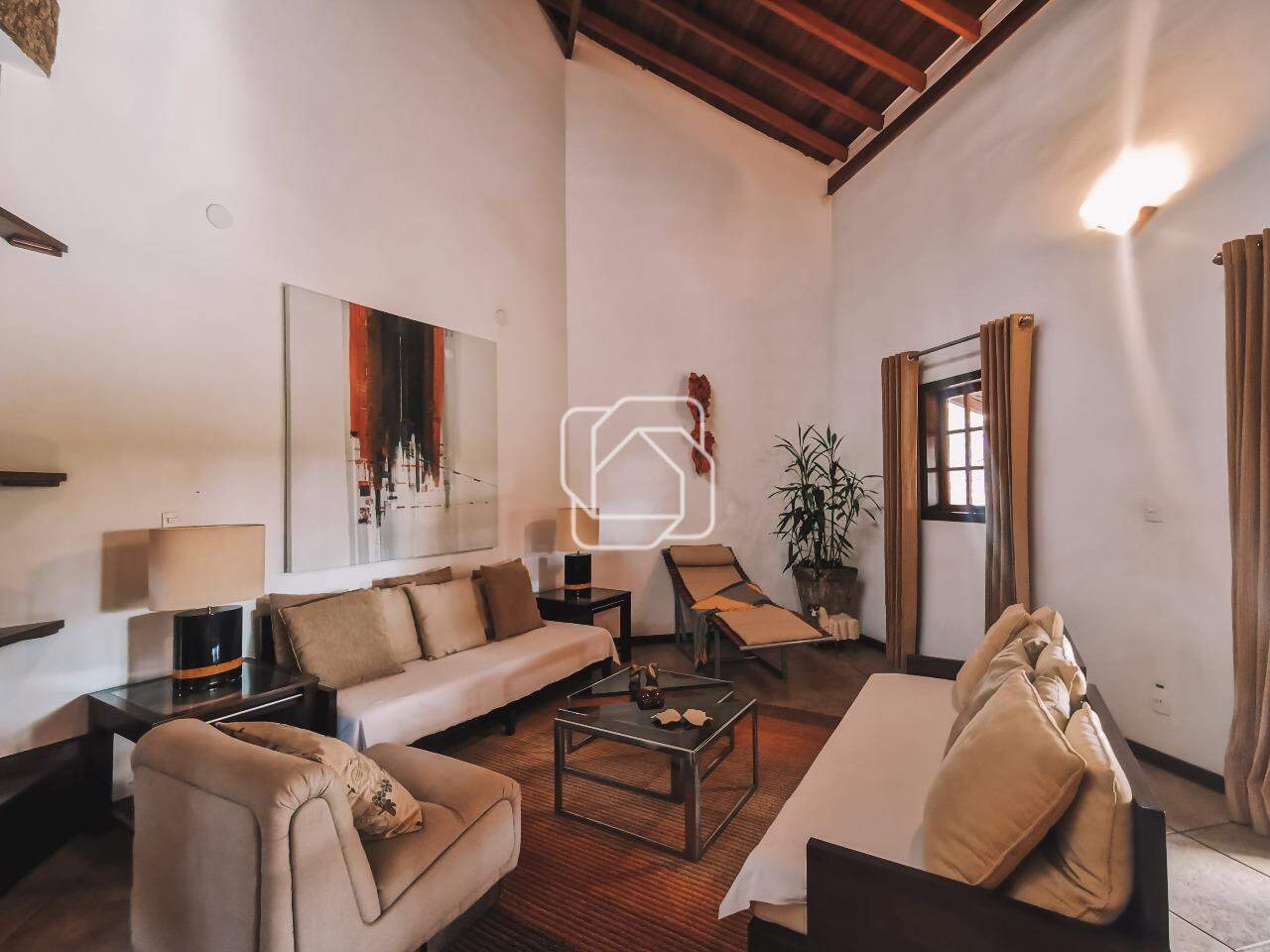 Casa de Condomínio à venda em Indaiatuba - SP - Vale das Laranjeiras: Sala de estar