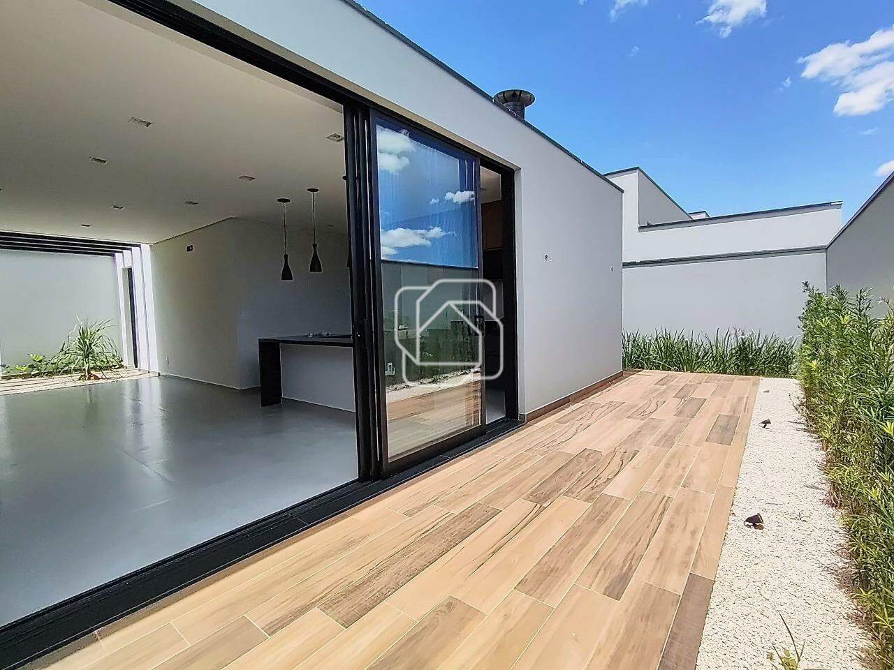 Casa de Condomínio à venda em Itu - SP - Condomínio Gardenville: Área Externa