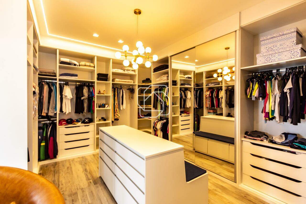 Casa de Condomínio à venda em Indaiatuba - SP - Jardim Residencial Santa Clara: Closet