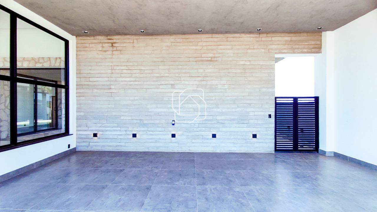 Casa de Condomínio à venda em Indaiatuba - SP - Jardim Quintas da Terracota: Garagem 