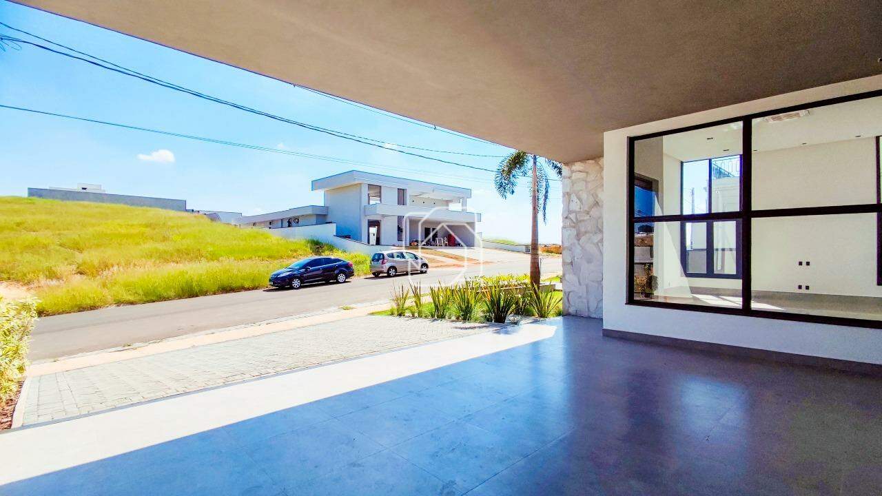 Casa de Condomínio à venda em Indaiatuba - SP - Jardim Quintas da Terracota: Garagem 