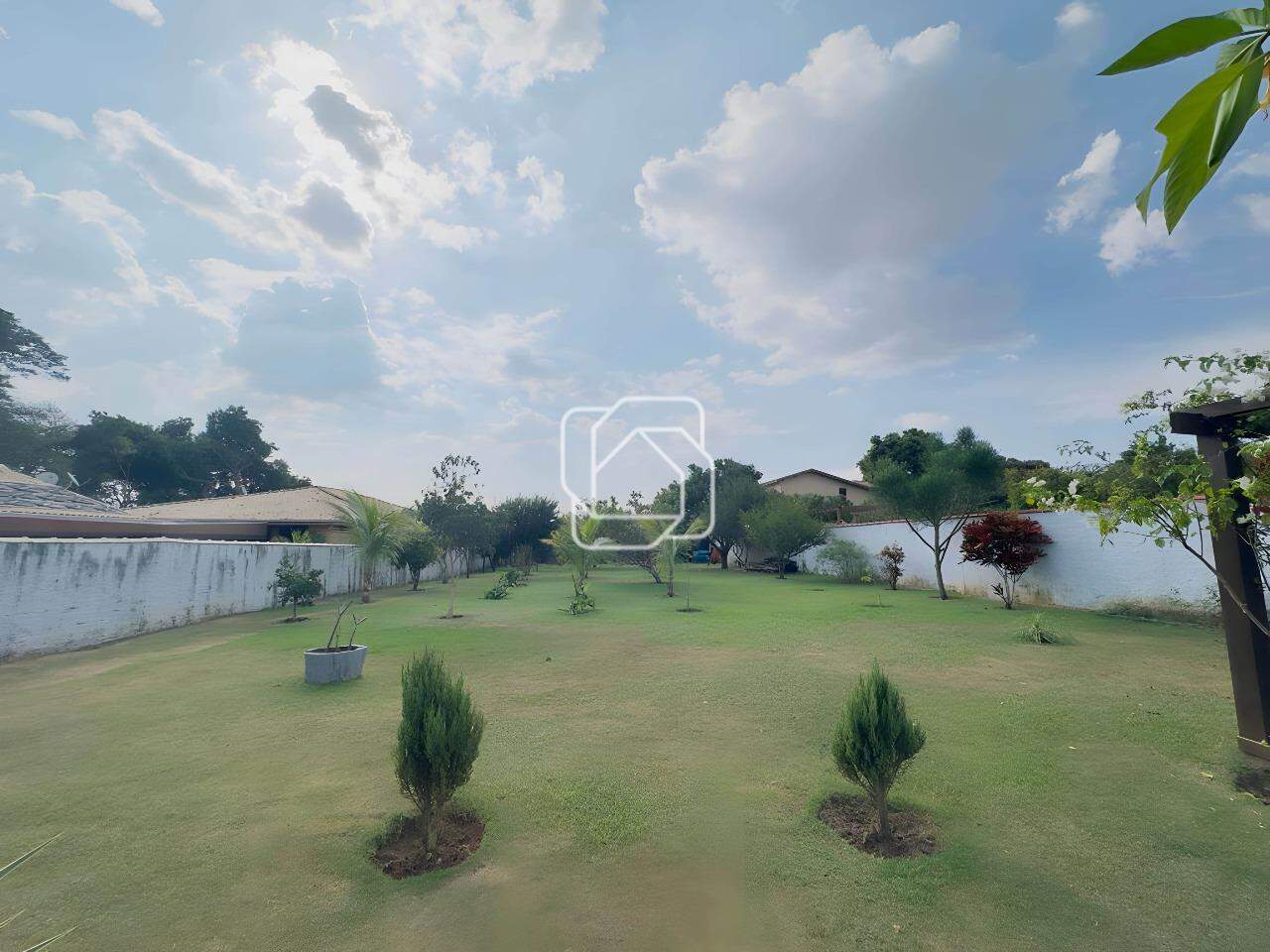 Casa de Condomínio à venda em Salto - SP - Condomínio Zuleika Jabour: Pomar