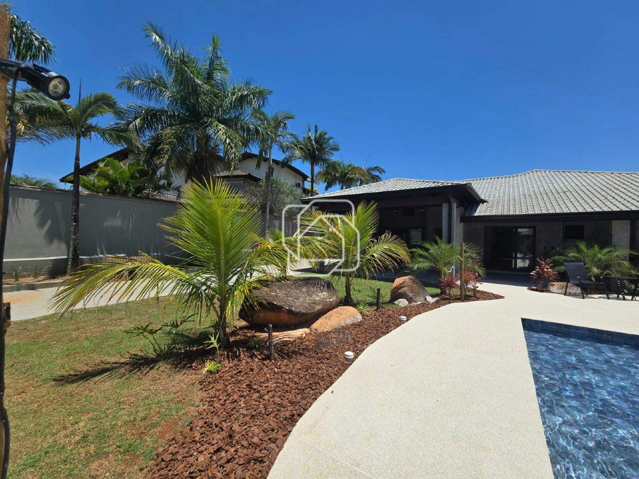 Casa de Condomínio à venda em Itu - SP - Parque Village Castelo: Área externa