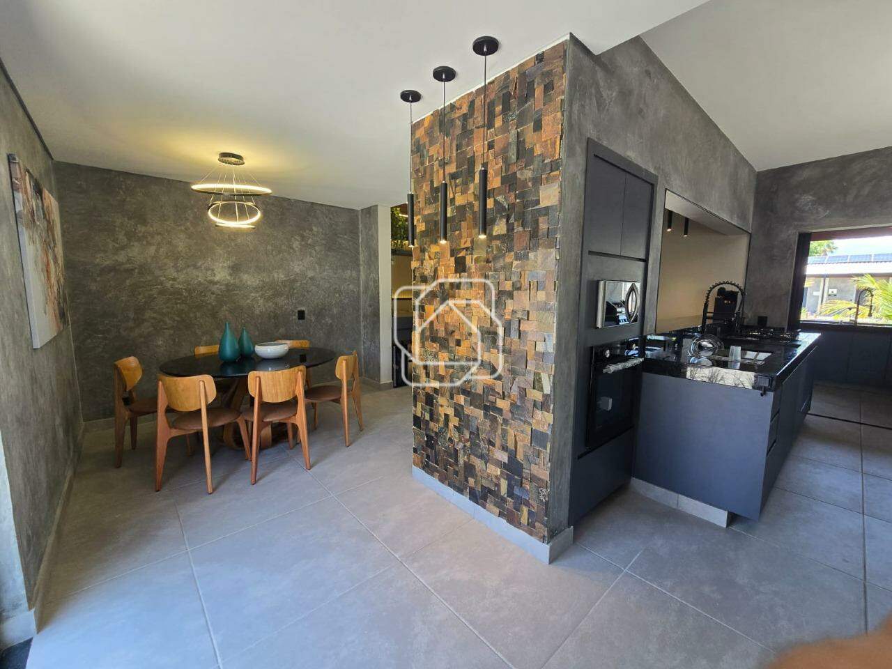Casa de Condomínio à venda em Itu - SP - Parque Village Castelo: Ambientes integrados